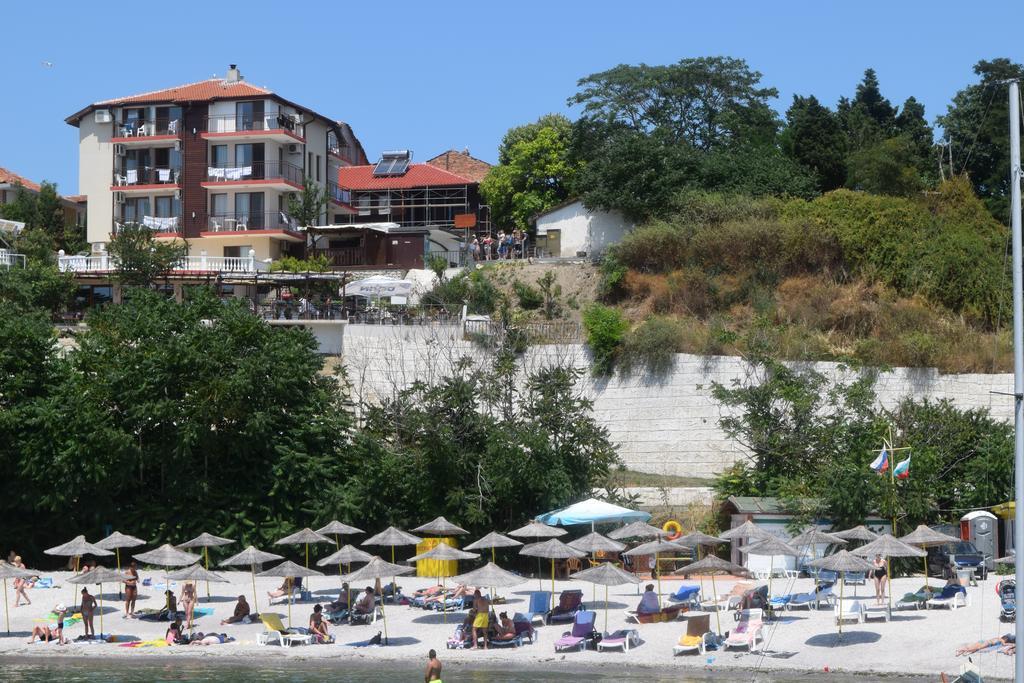 Guest House Ianis Paradise Nesebar Exterior photo